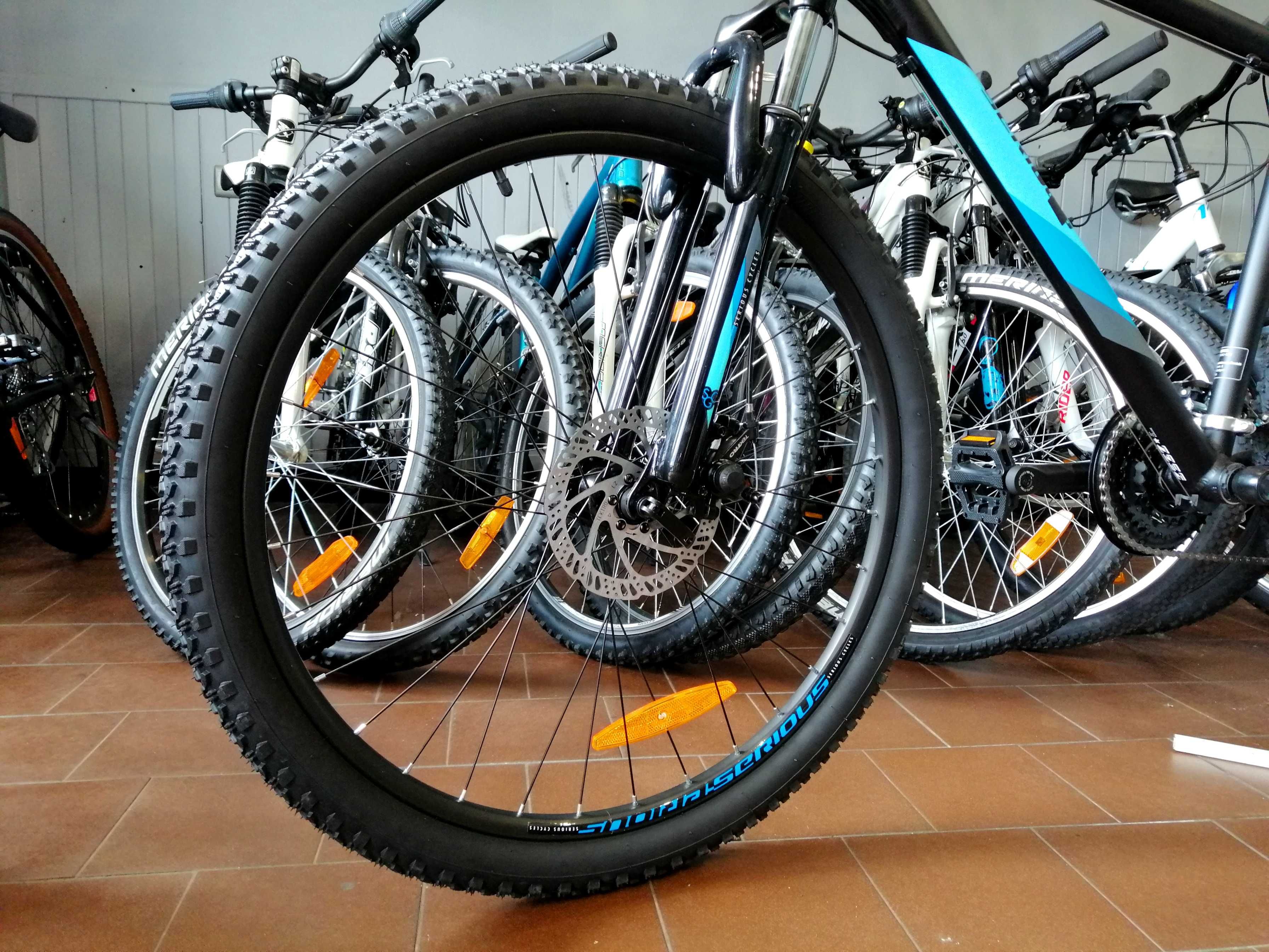 POWYSTAWOWY SERIOUS ROCKVILLE DISC Roz 20" Hamulce Tarczowe Koła 27,5!