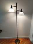 Mosiężna lampa podłogowa szklane klosze