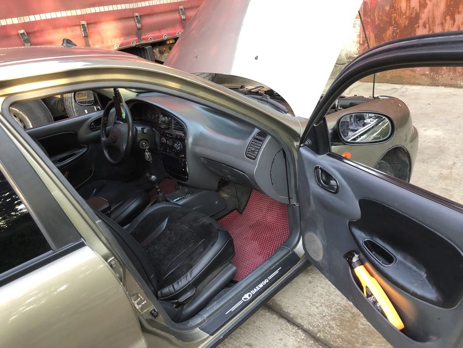 Продам Део ланос  в хорошому стані 1,5газ бензин газ вписаний