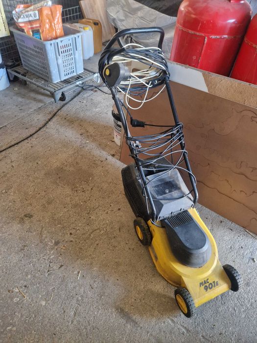 Corta relva eletrico MAC 901E