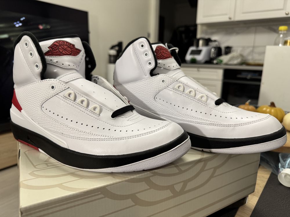 Jordan 2 chicago 9,5 us nowe