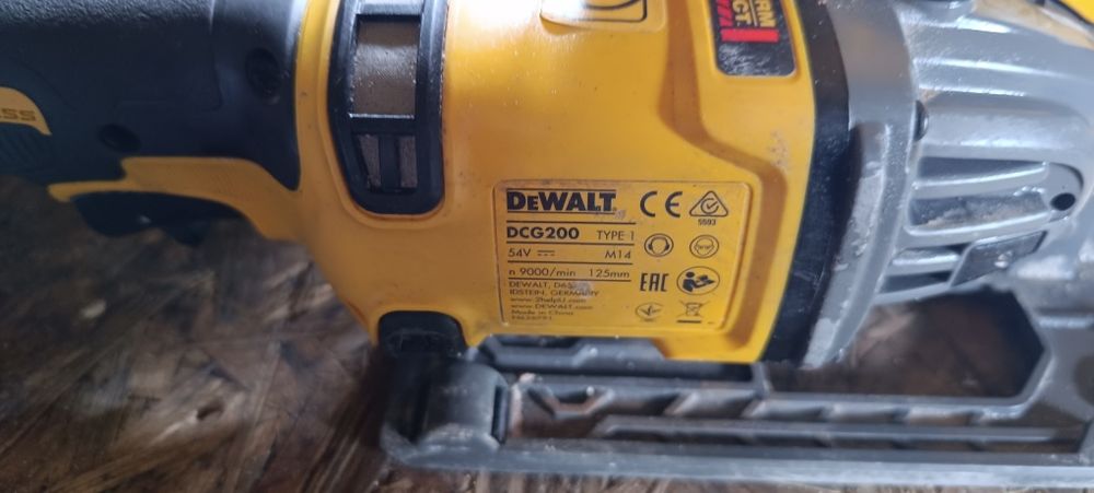Bruzdownica DeWalt