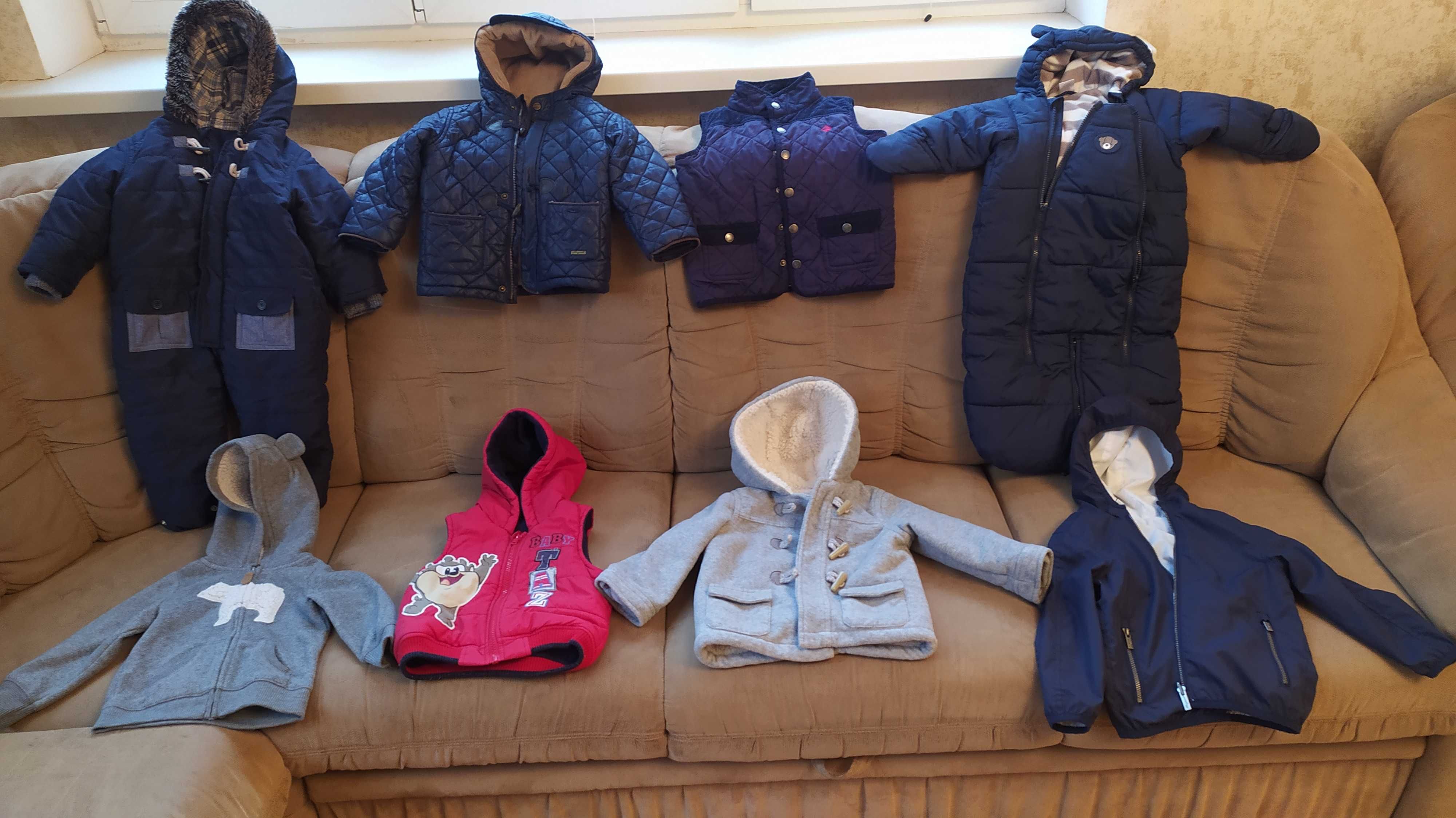 Продажа детских комбинезонов, курточек, жилеток на девочку и мальчика.