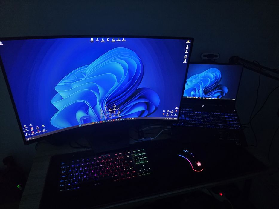 Monitor Curvo Gaming LG UltraGear 32GS60QC-B (32" - Quad HD - 180 Hz