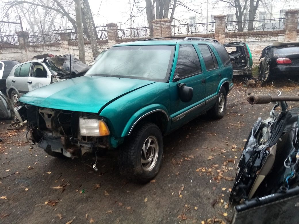 Chevrolet Blazer ІІ s-10 (1990-1997) автошрот авторозборка запчастини