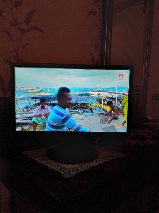 Телевізор -21дюйм