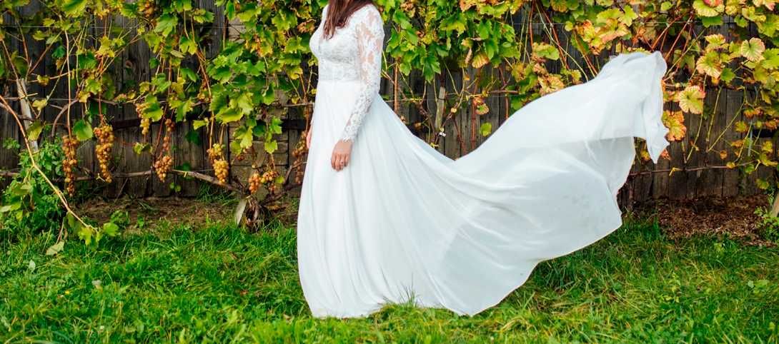rustykalna suknia ślubna Sabe Fez, boho