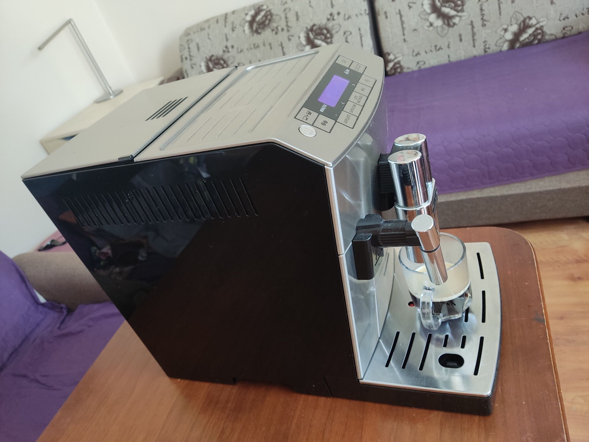 Ekspres ciśnieniowy Delonghi Primadonna S