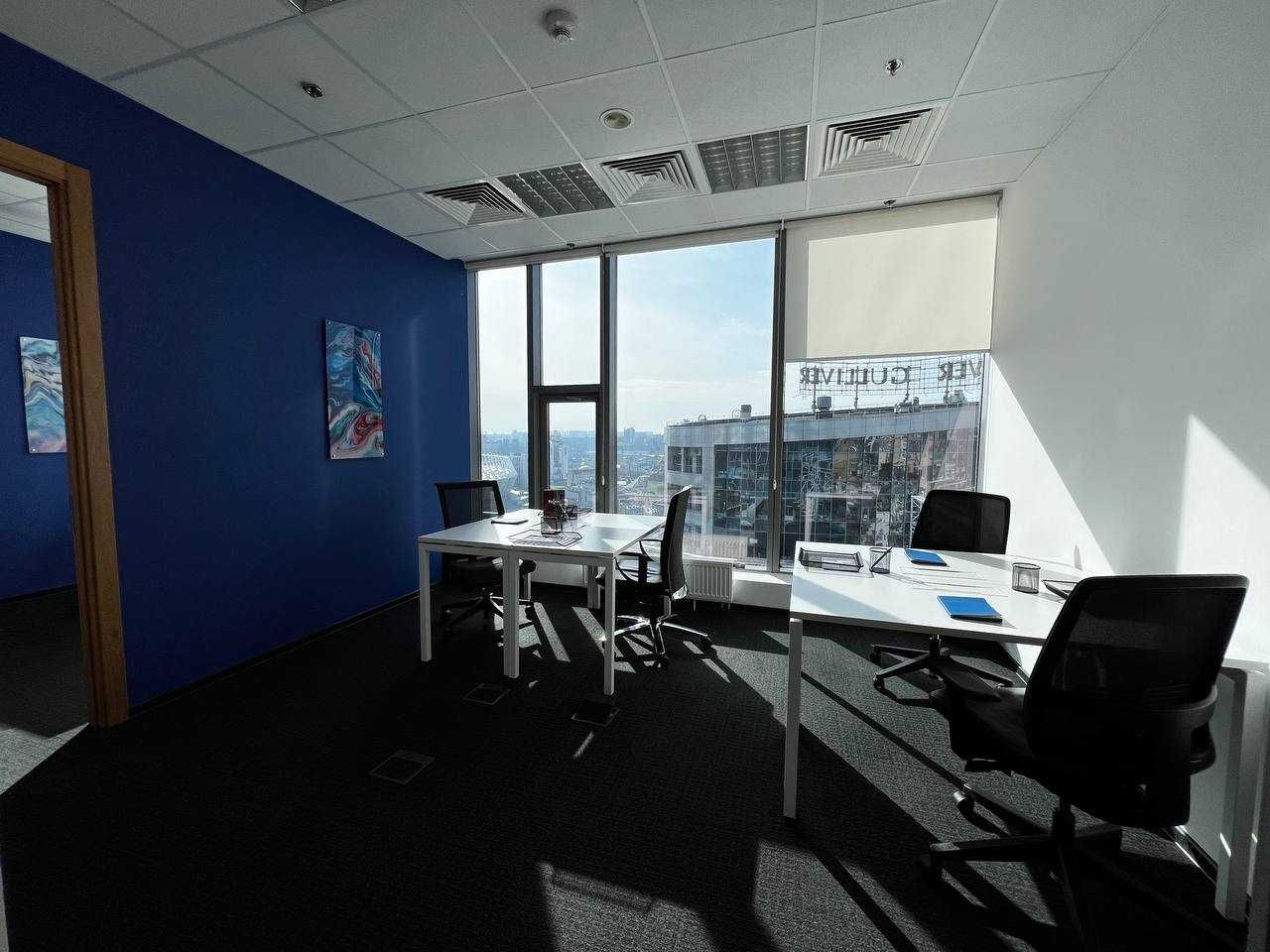 Двокімнатний офіс з панорамним видом в БЦ Гулівер