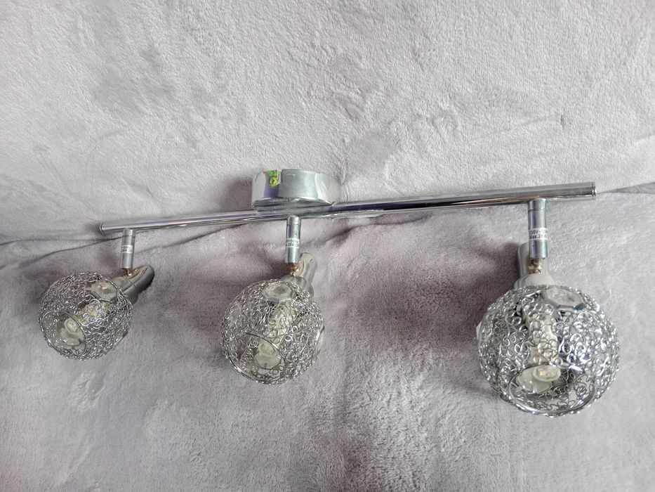 Srebrna lampa sufitowa