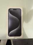 Iphone 15 pro max 256 gb jak nowy