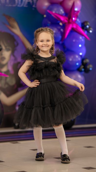 Пишне плаття, плаття на випуск. Чорне плаття