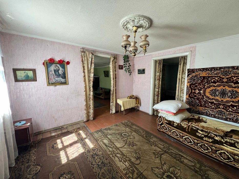 Продаж будинку в Пулинах