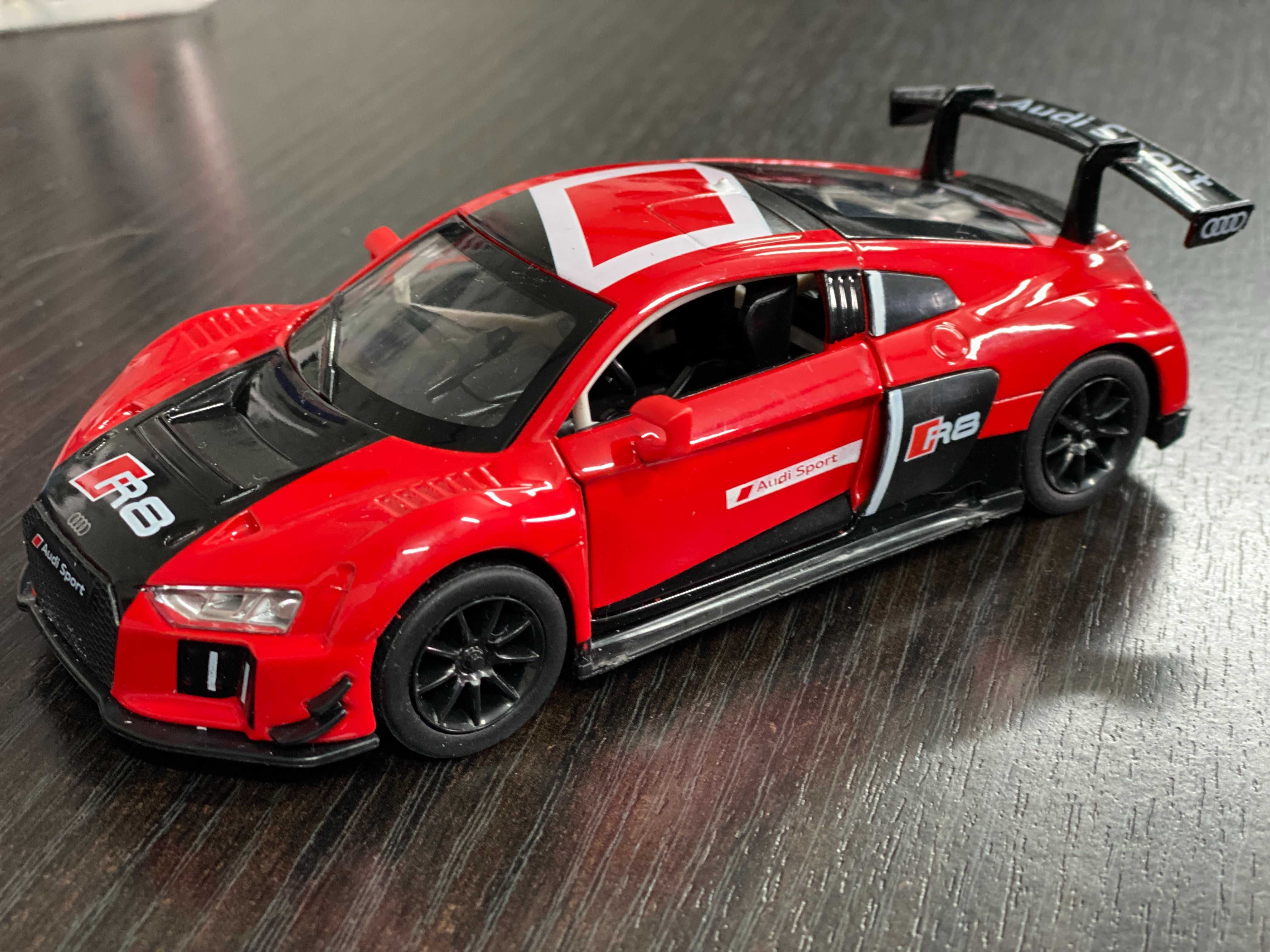 Audi R8 Sport Escala 1:32 (15cm) com leds. NOVO
