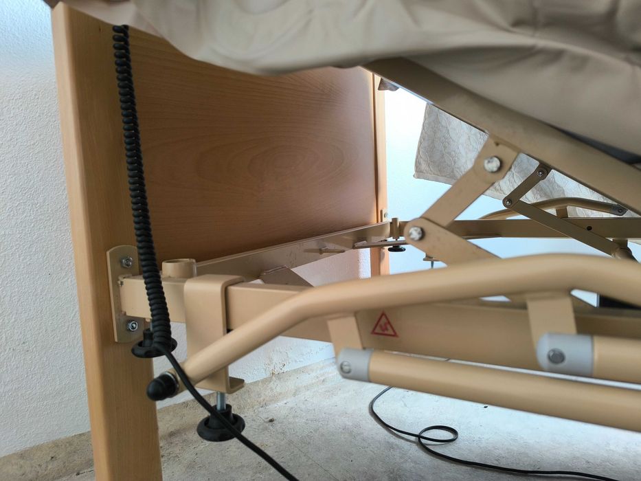 Cama articulada eléctrica