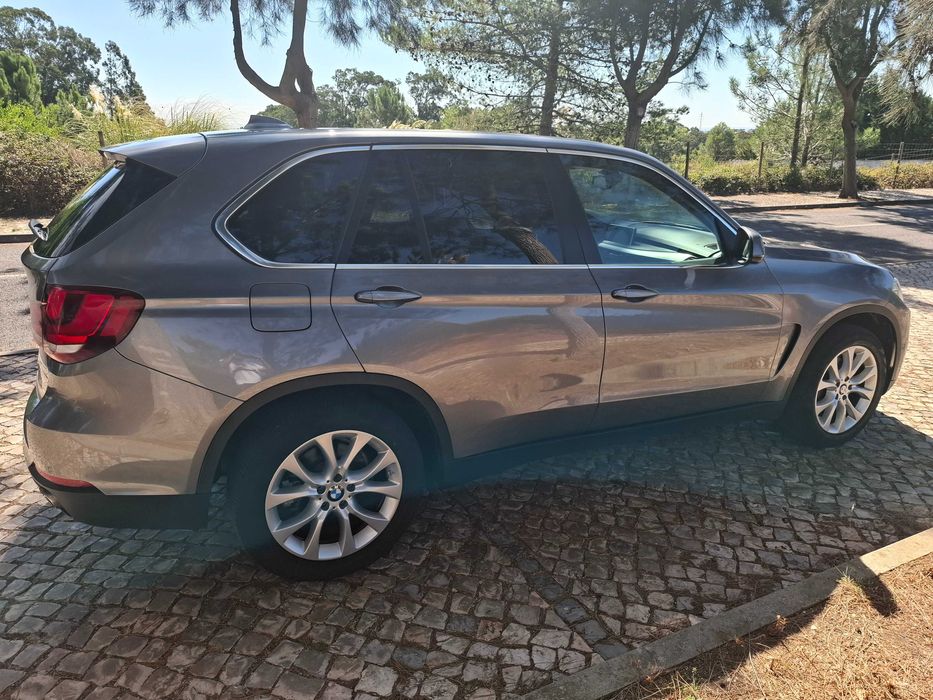BMW  X5 25d sDrive Confort 7 L