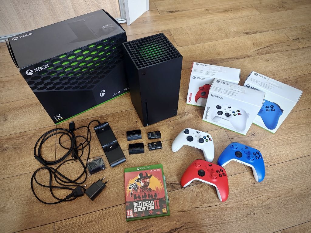 Konsola Xbox Series X 1TB / 3 pady / ładowarka / akumulatory / karton