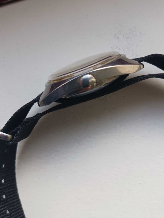 Relógio Witt - Corda Manual - Caixa em Aço - 35mm