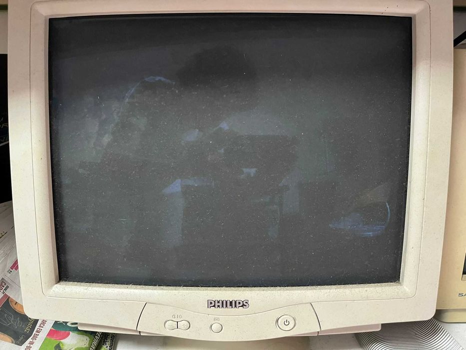 Monitor - Philips 107 E6
