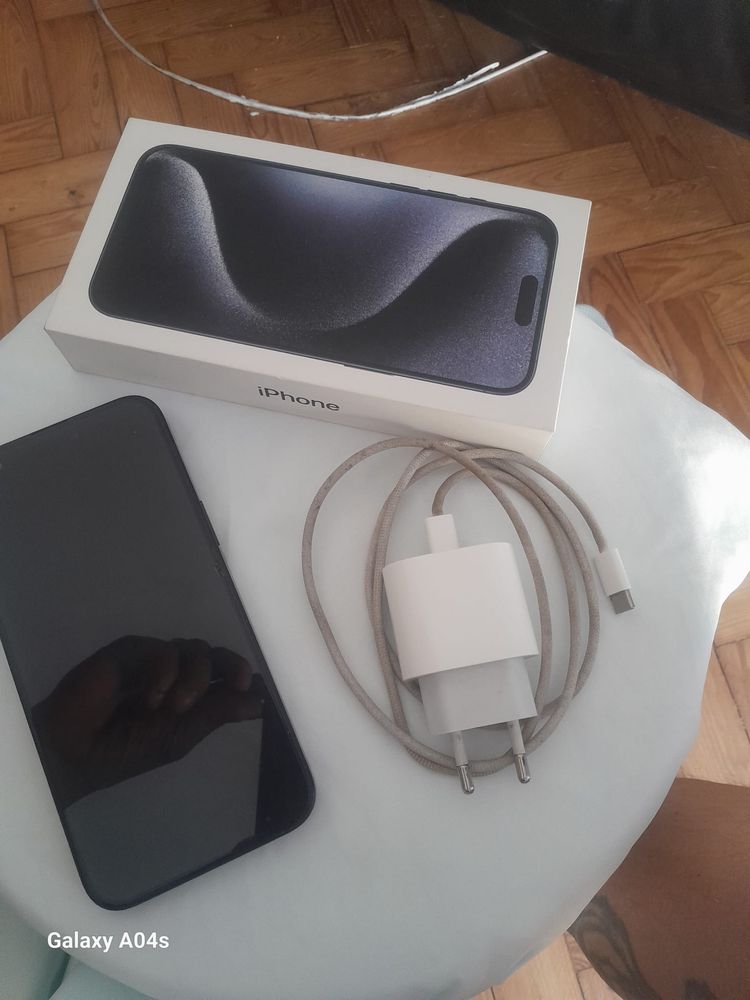 Iphone 15 Pro Max Como novo