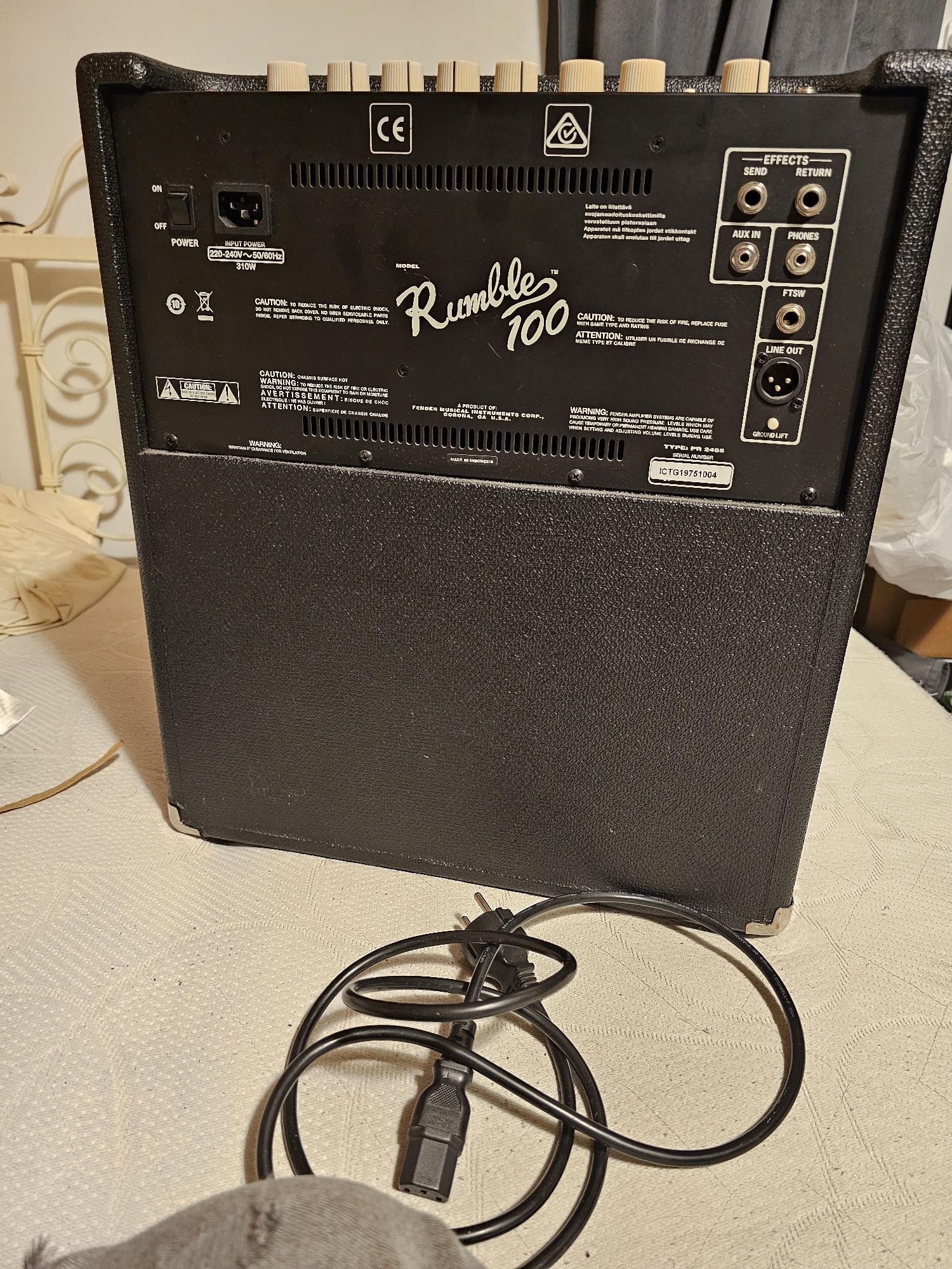 Fender Rumble 100 v3 - wzmacniacz do gitary basowej