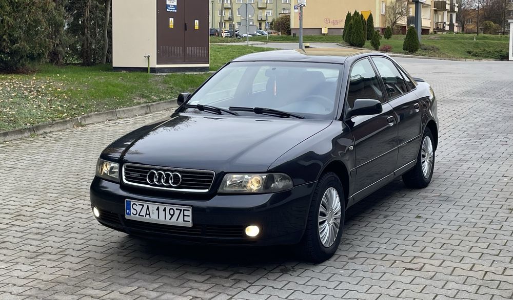 Audi A4 B5 1.9 TDI 90KM / zwykła pompa / hak / podgrzewane fotele