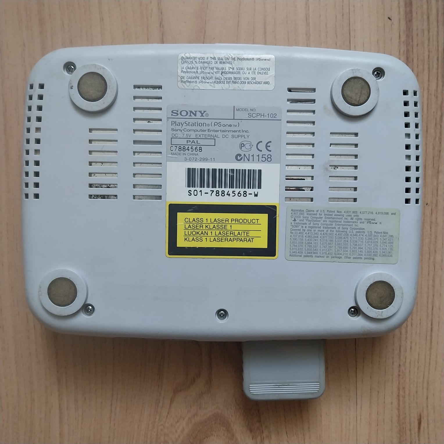 Sony PlayStation (PSone), model SCPH-102.