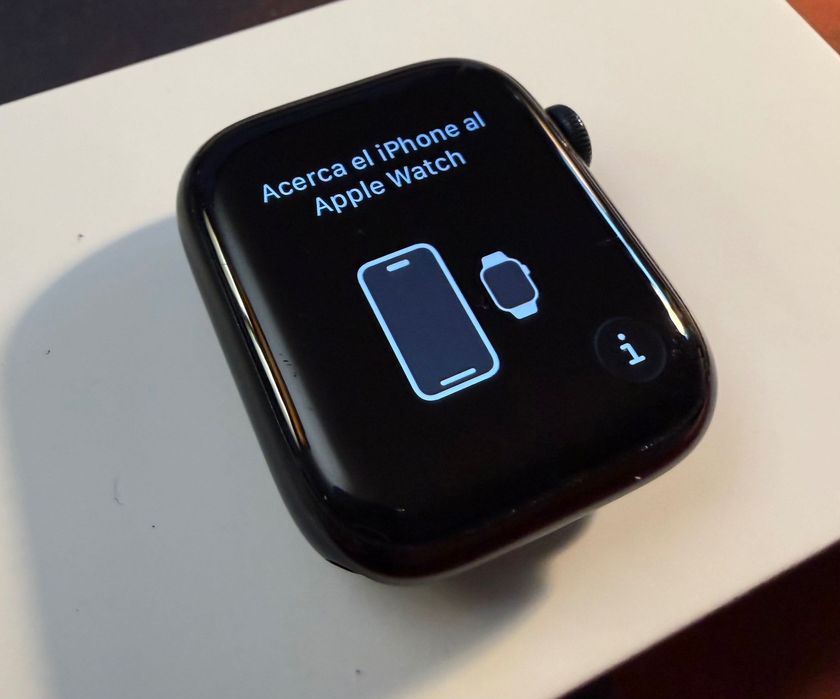 Apple Watch 8 45 mm  + cellular