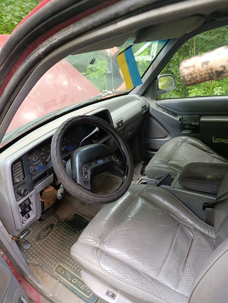 Продам Автомобіль Форд Експолер 1994 року.