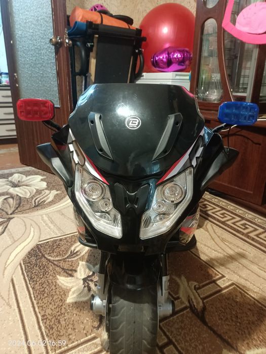 Мотоцикл з 2ма моторами трицикл дитячий Bambi