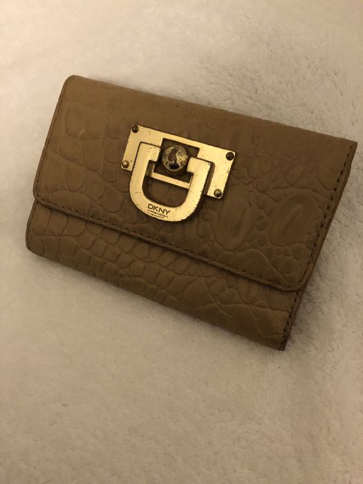 Carteira pele de crocodilo DKNY