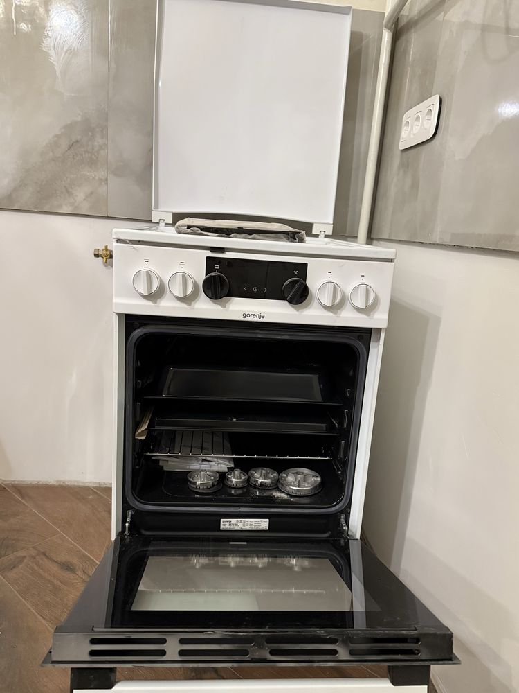 Продається газова плита Gorenje K5341WJ у відмінному стані