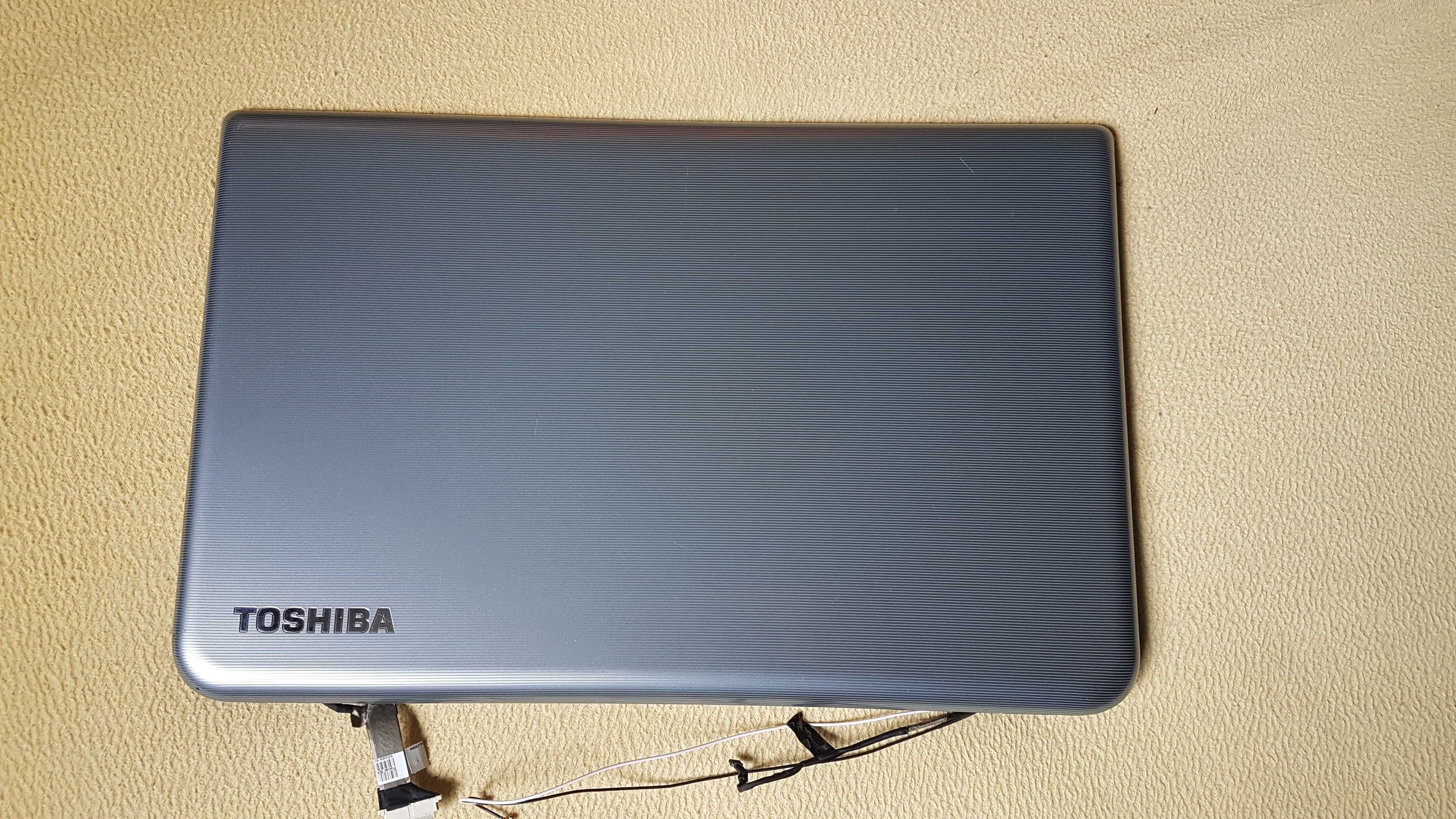 Toshiba Satellite L50T-A klapa matryca dotykowa kompletna z zawiasami