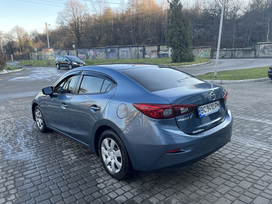 Оренда автомобіля Mazda 3 у Львові . Оренда авто Львів.