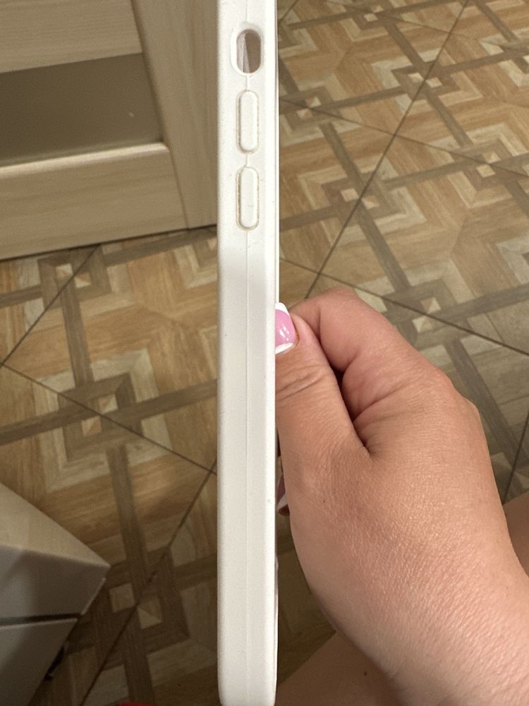 Продам чехли на IPhone 13 про Макс