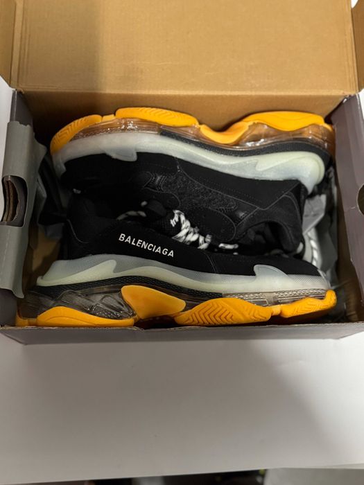 Nowe buty z pudełkiem na noszone Triple-S, rozmiar 41