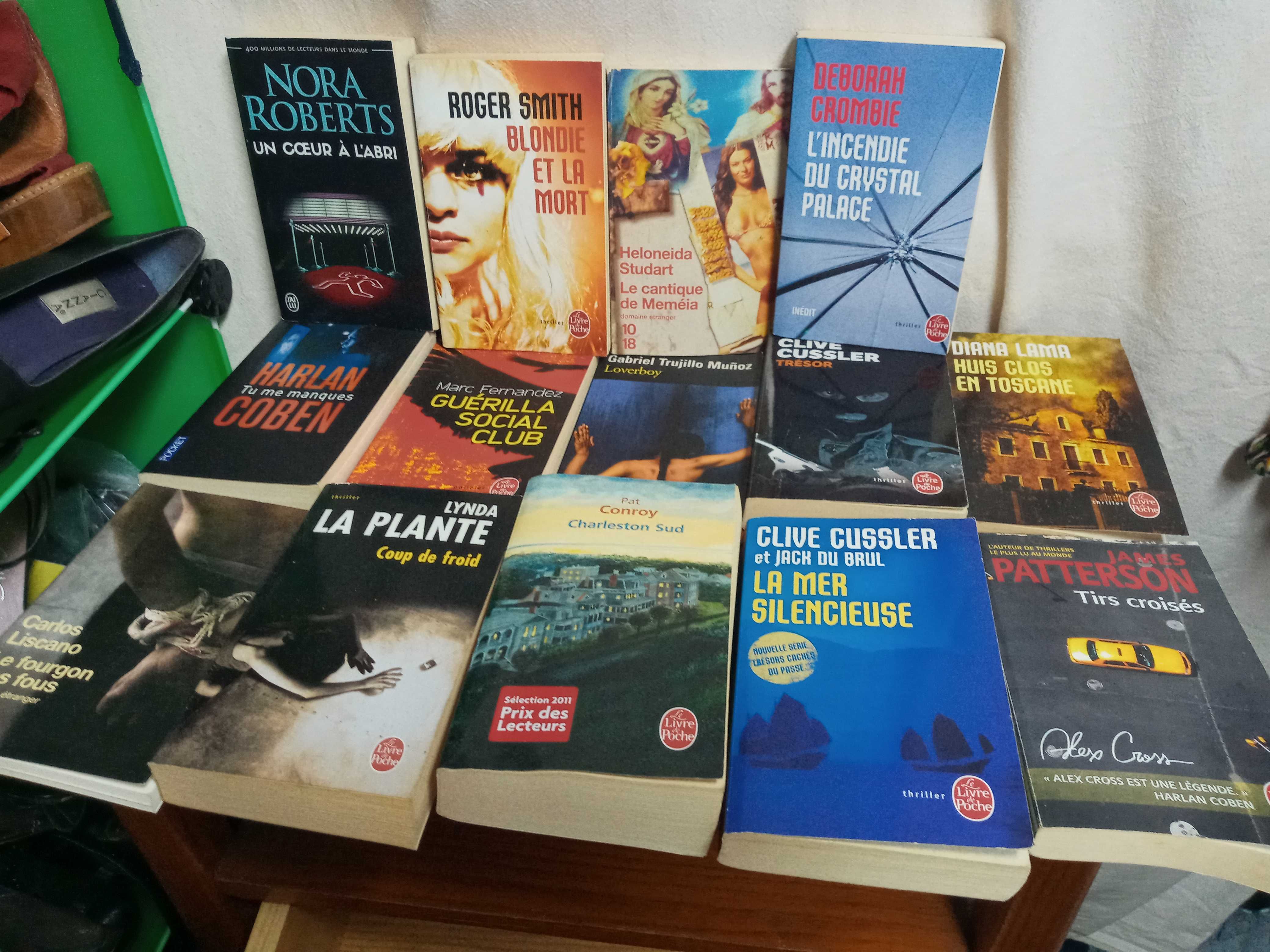 60 livros em bom estado por 20 euros todos em Frances
