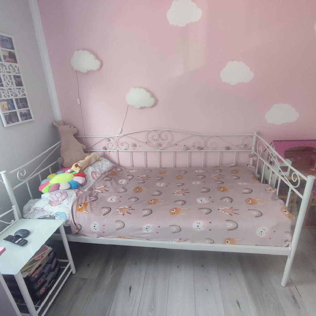 Łóżko 90x200 z materacem