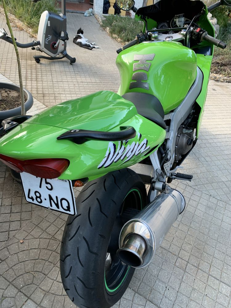Kawasaki Ninja ZX-9R