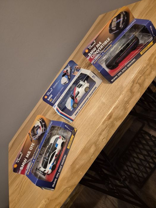 Kolekcjonerskie samochodziki z serii Shel V-Power