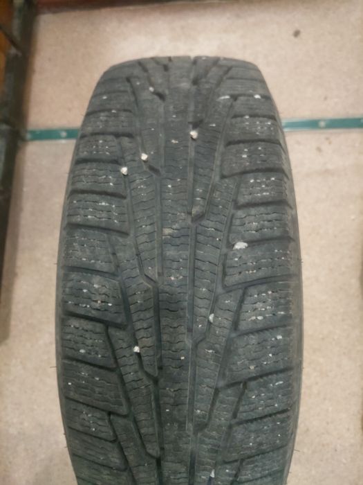 Продам комплект зимової шини  бу