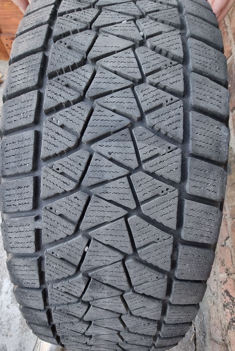Шини Bridgestone Blizzak 215/65/16