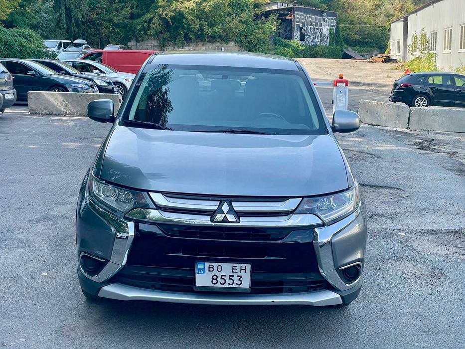 Продам надійний автомобіль Mitsubishi Outlander 2016