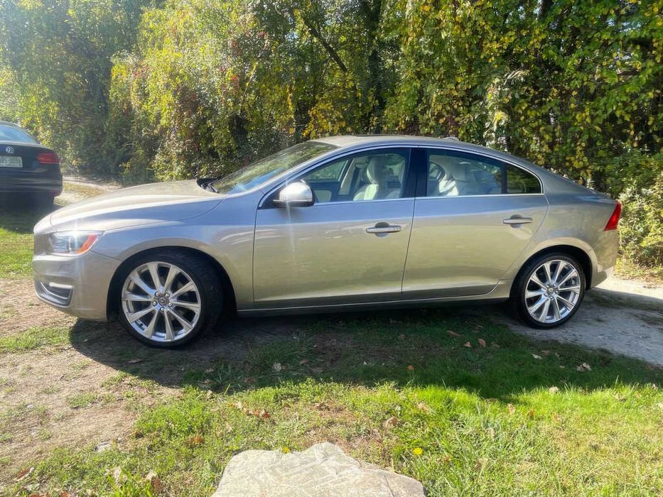 Volvo S60      2016
