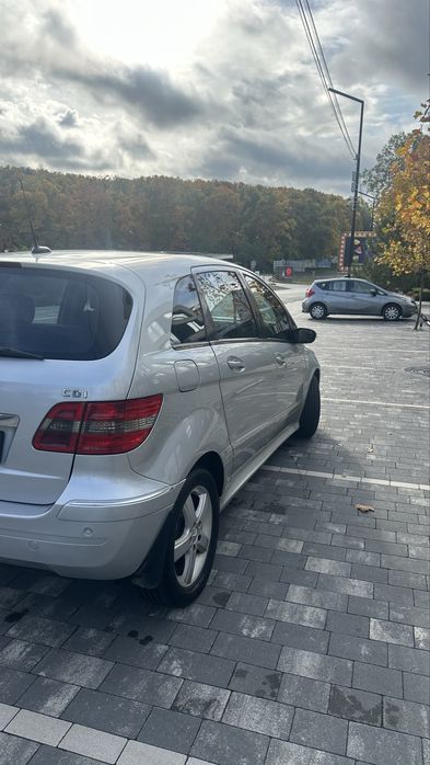 Mercedes benz b 200
