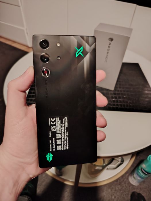 Redmagic 10 Pro 12/256GB Gwarancja EU komplet