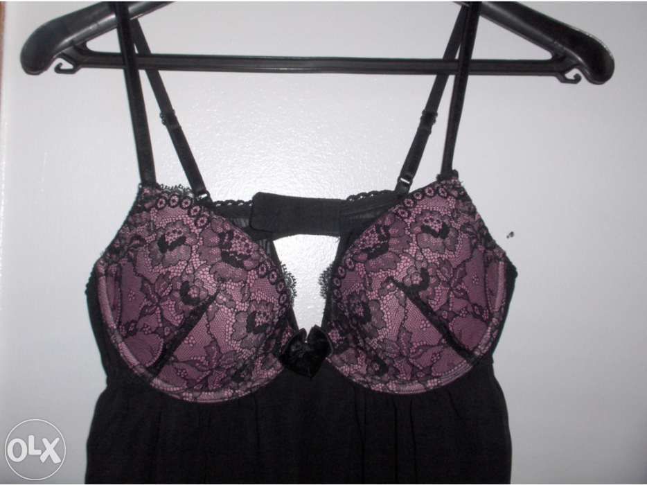 Camisa lingerie preta com renda rosa