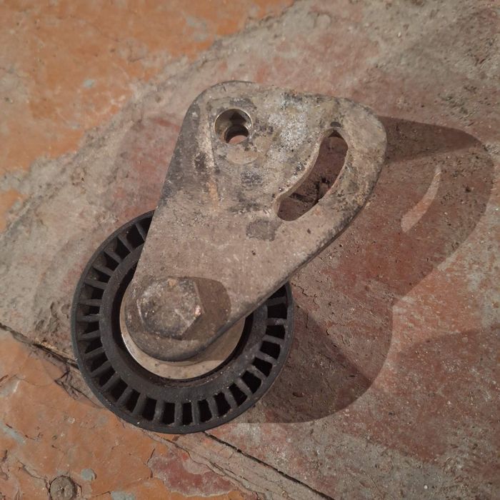 Обвідний ролік на бмв 5 моделі 97 року