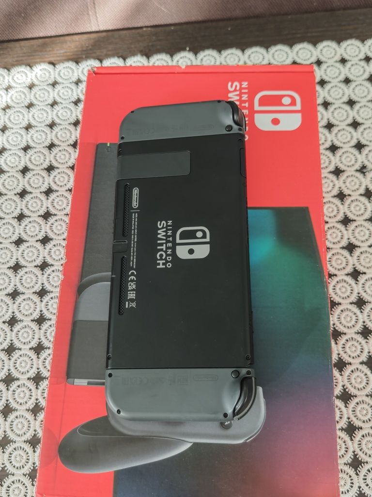 S U P E R !!! Konsola Nintendo Switch V2 cały komplet + karta pamięci