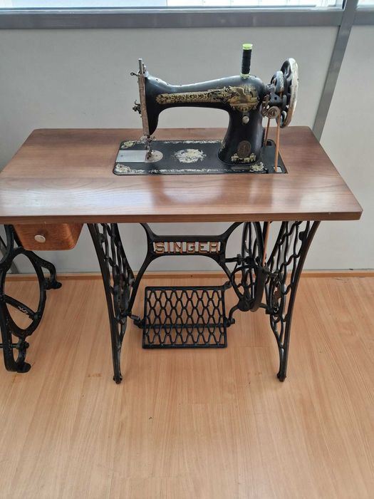Maquina de costura Antiga
